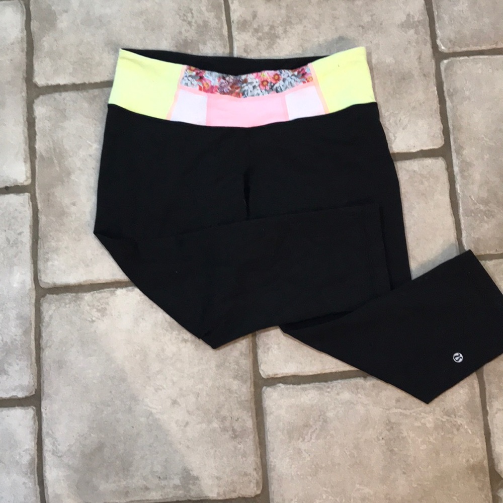 Lululemon black wunder under crops